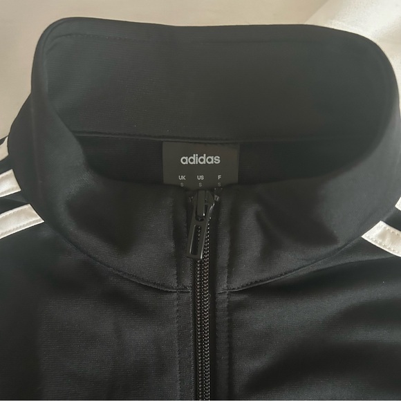 adidas women’s track jacket - Picture 4 of 7